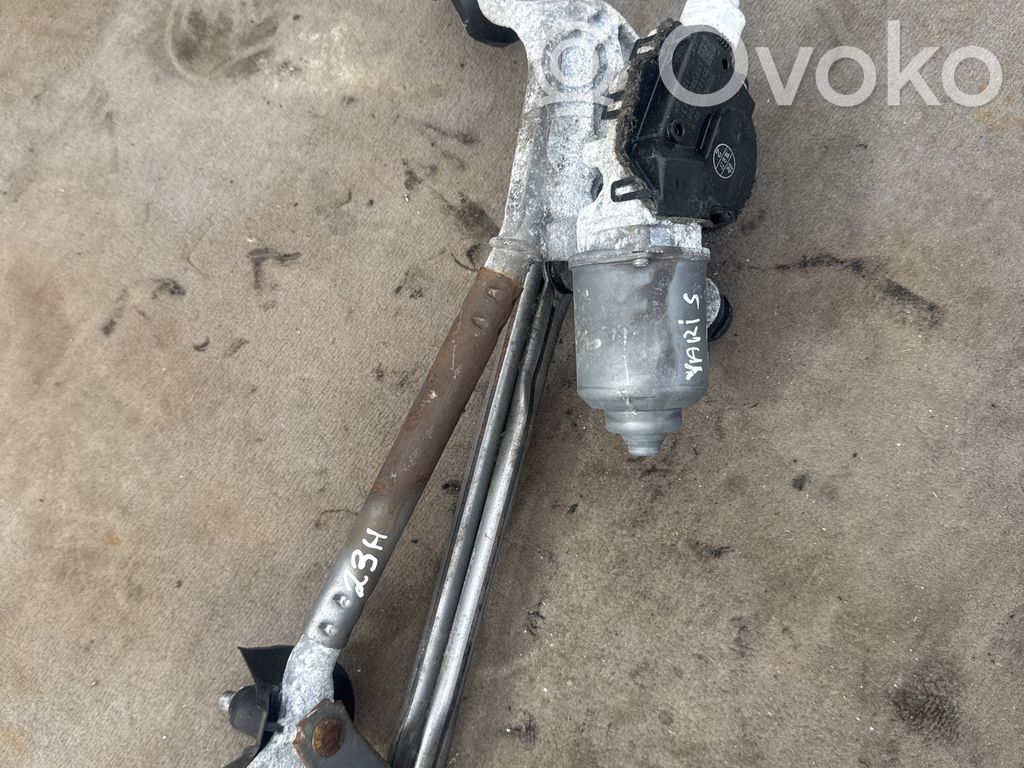 Toyota Yaris Mechanizm i silniczek wycieraczek szyby przedniej / czołowej 