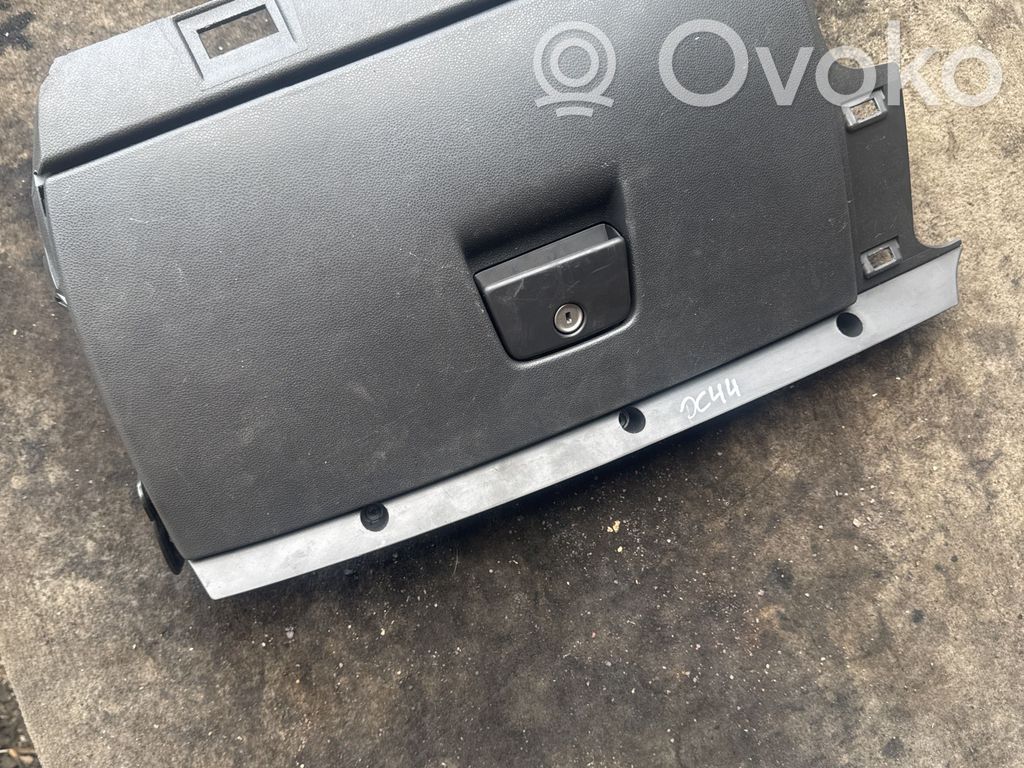 Volvo C30 Daiktadėžė 
