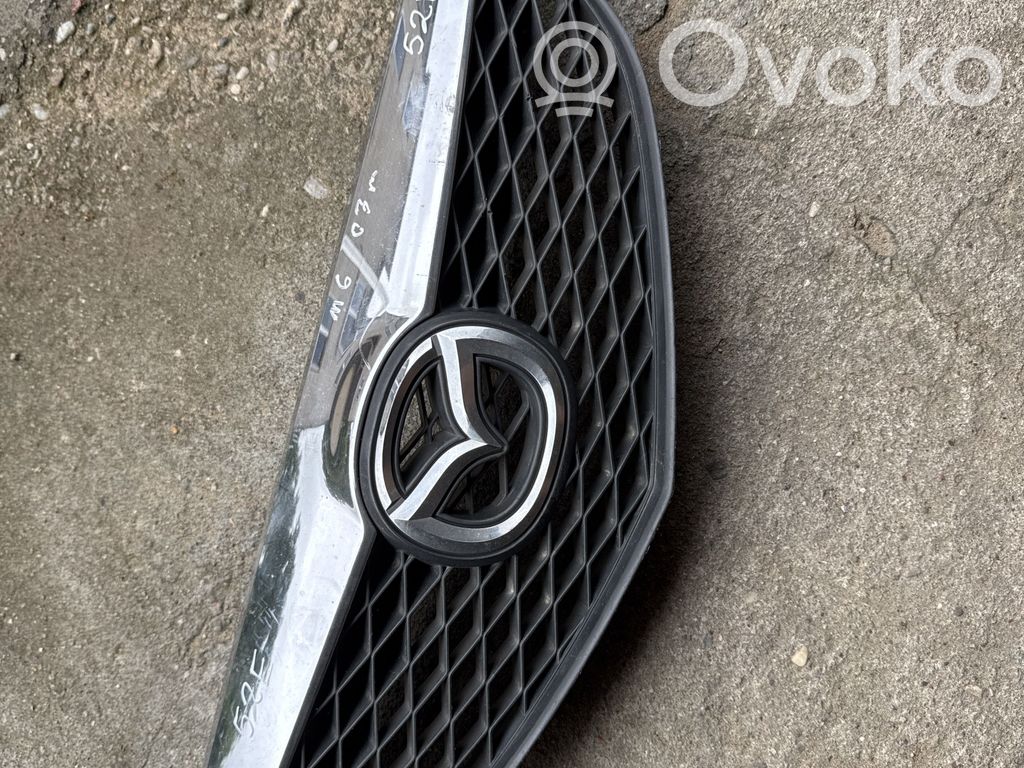 Mazda 6 Grotelės viršutinės 
