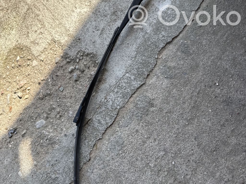 Ford Focus Front wiper blade arm 