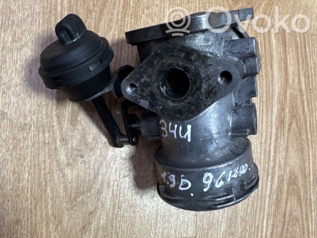 Audi A4 S4 B6 8E 8H Válvula EGR 