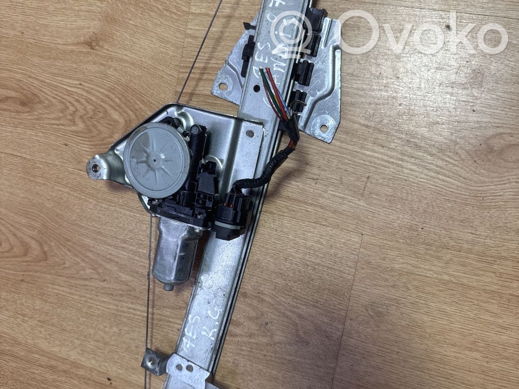 Mitsubishi Grandis Takaoven ikkunan nostin moottorilla 