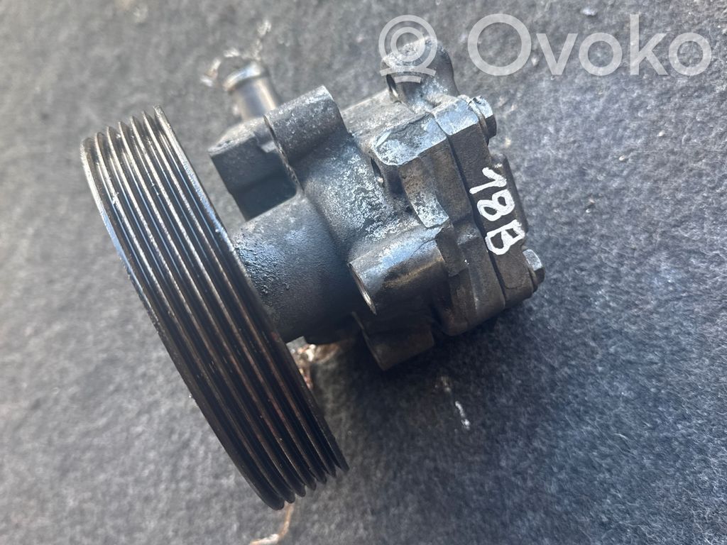 Ohjaustehostimen pumppu