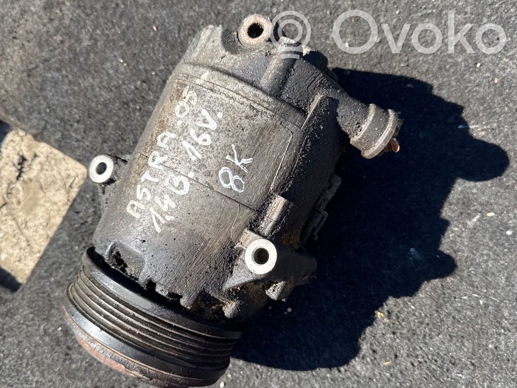 Opel Astra H Ilmastointilaitteen kompressorin pumppu (A/C) 