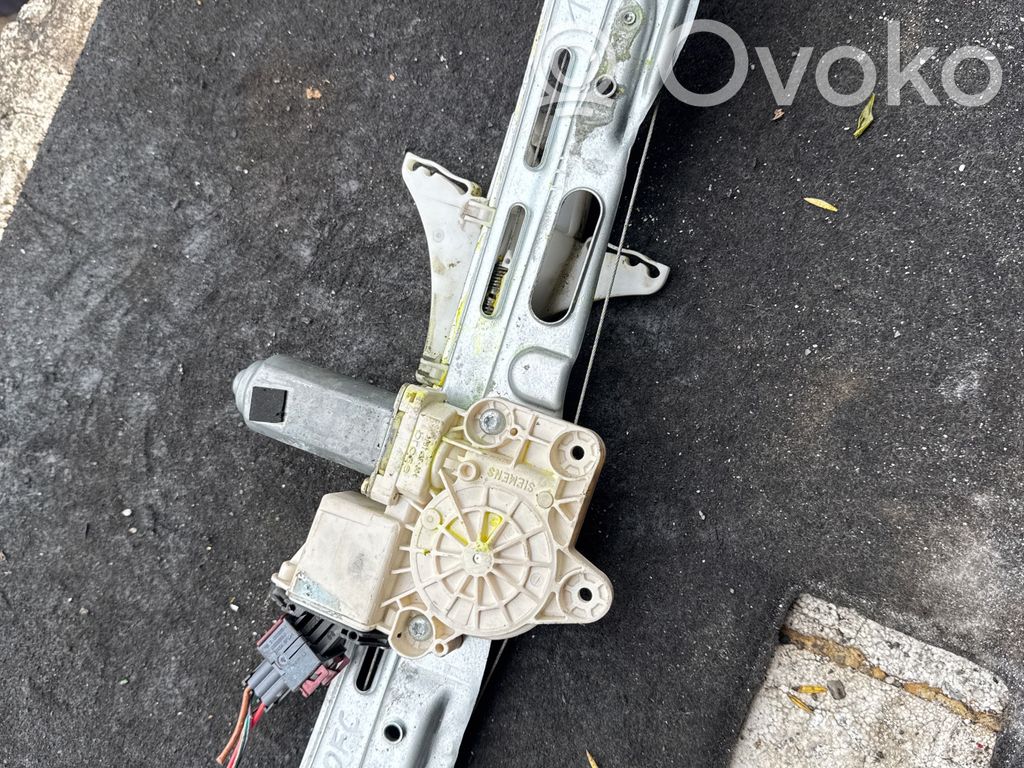 Elektryczny podnośnik szyby drzwi tylnych   106366103,7746003602,13033640