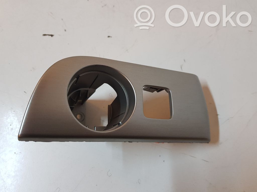 Dodge Durango Panel trim 