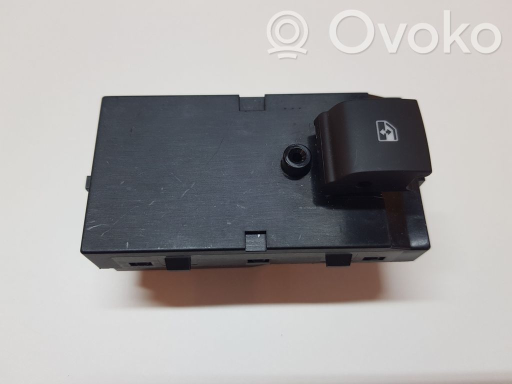 Buick Encore I Electric window control switch 
