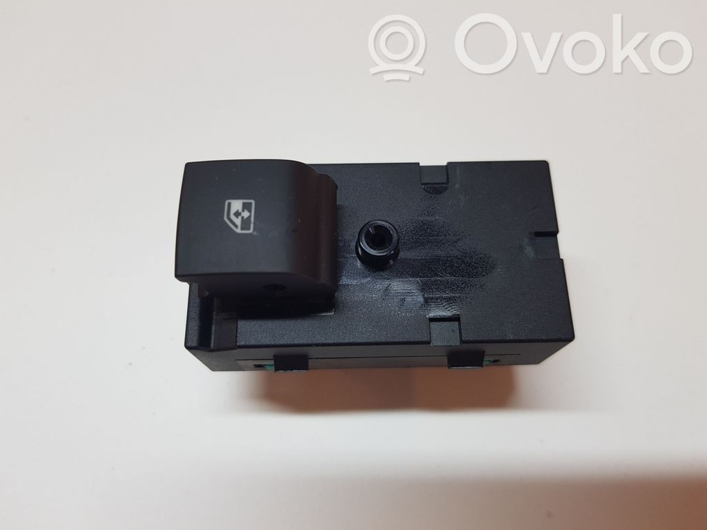 Buick Encore I Electric window control switch 