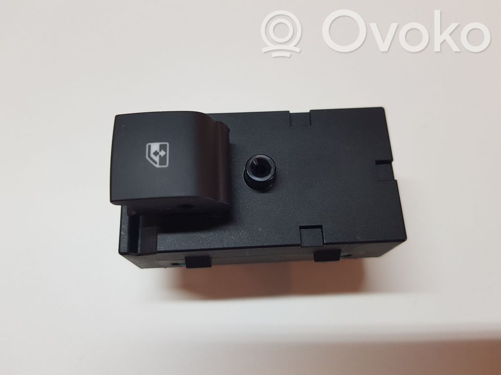 Buick Encore I Electric window control switch 