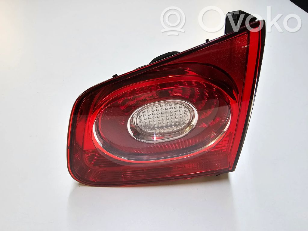 Volkswagen Tiguan Lampy tylnej klapy bagażnika 