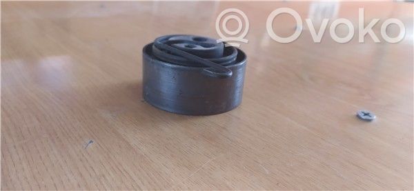Opel Astra H Napinacz paska alternatora 