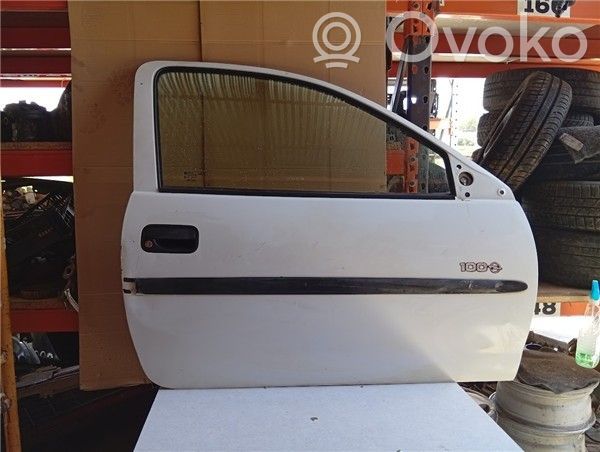 Opel Corsa B Puerta delantera 
