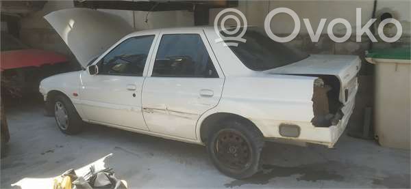 Ford Escort Galinis traversas 