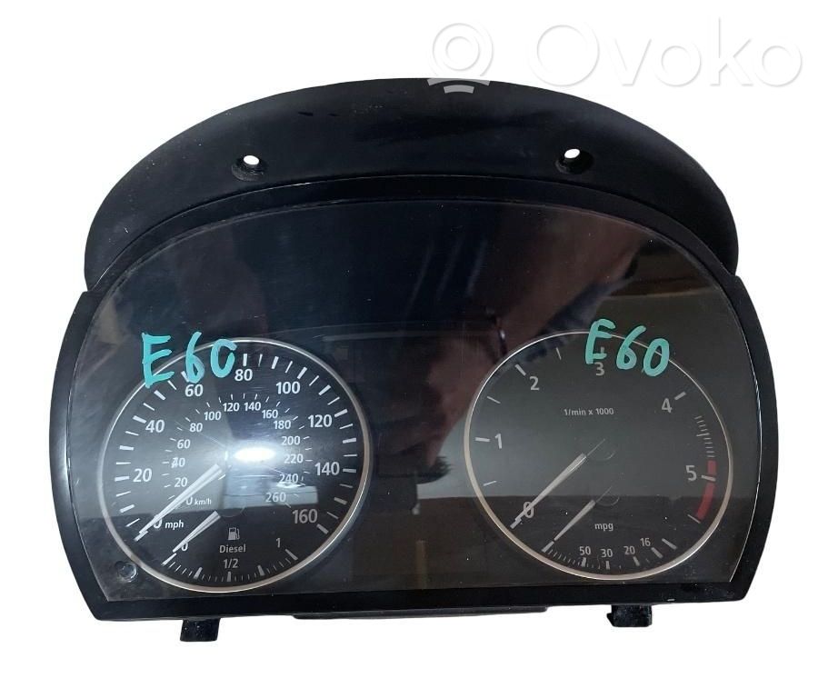 Uhr   697466001