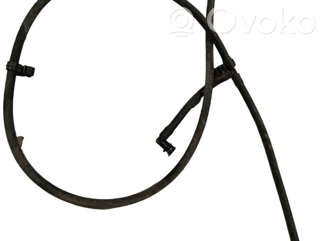 Žibintų apiplovimo skysčio žarnelė (-ės)   7117844