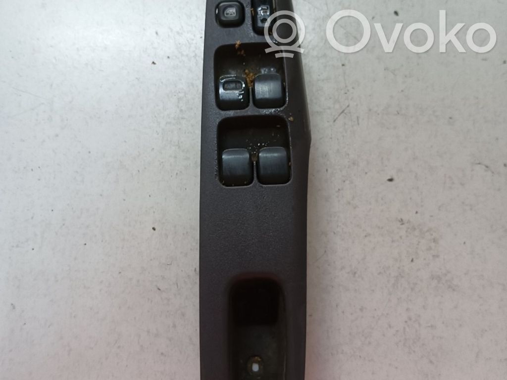Electric window control switch   8404047020