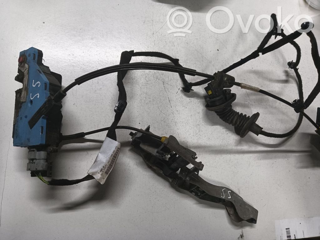 Front door lock   24097810
