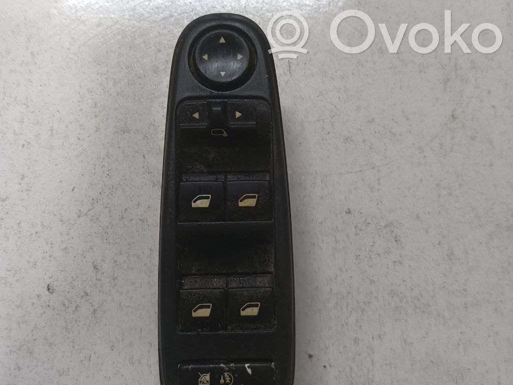 Electric window control switch
