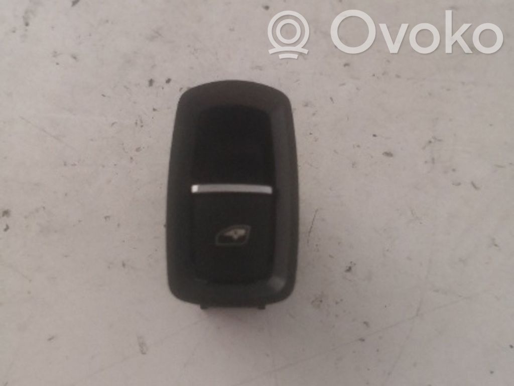 Electric window control switch   7PP959855B