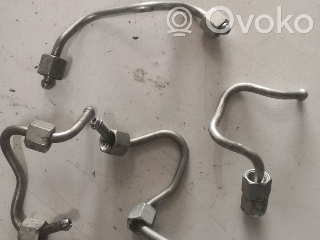 Juego de inyectores de combustible