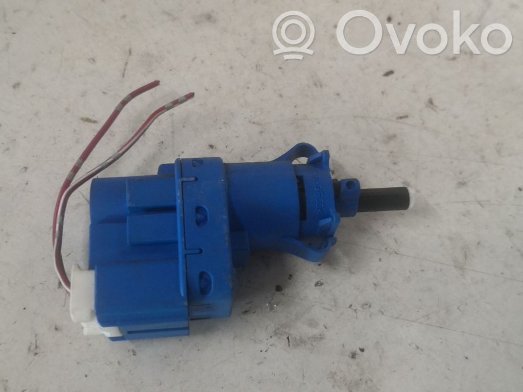 Brake pedal sensor switch