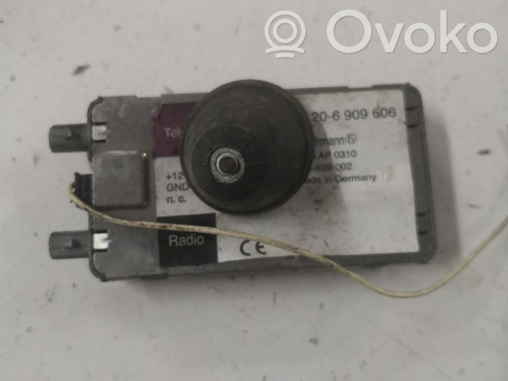 Aerial antenna amplifier   6909606