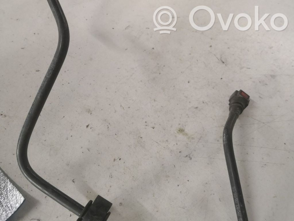 Conduite de frein   8V512420CD