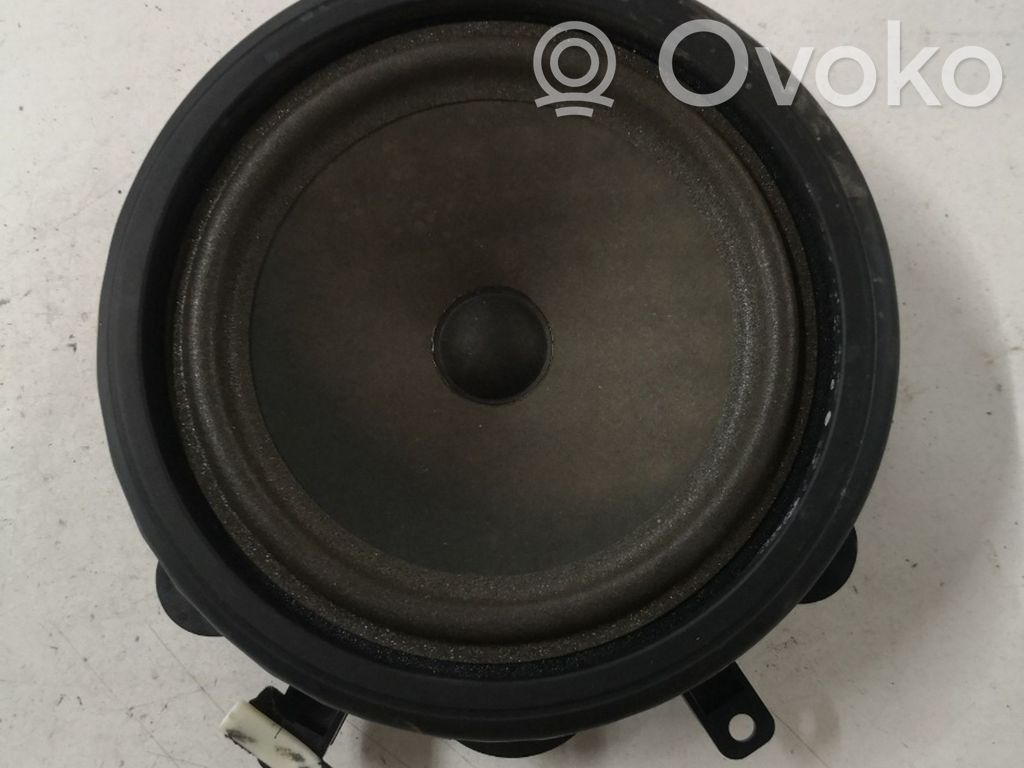 Altavoz de la puerta delantera   8P0035411