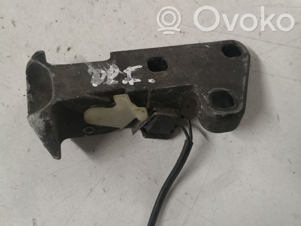 Opel Corsa C Konepellin saranat 