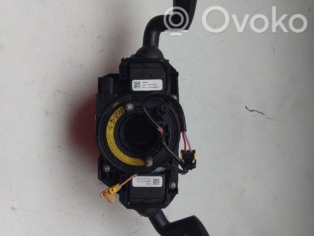 Suuntavilkun vipu   6G9N13N064ZF