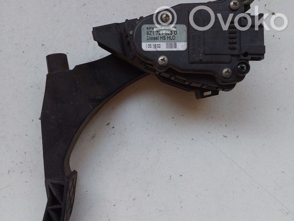 Accelerator throttle pedal   8Z1721523D