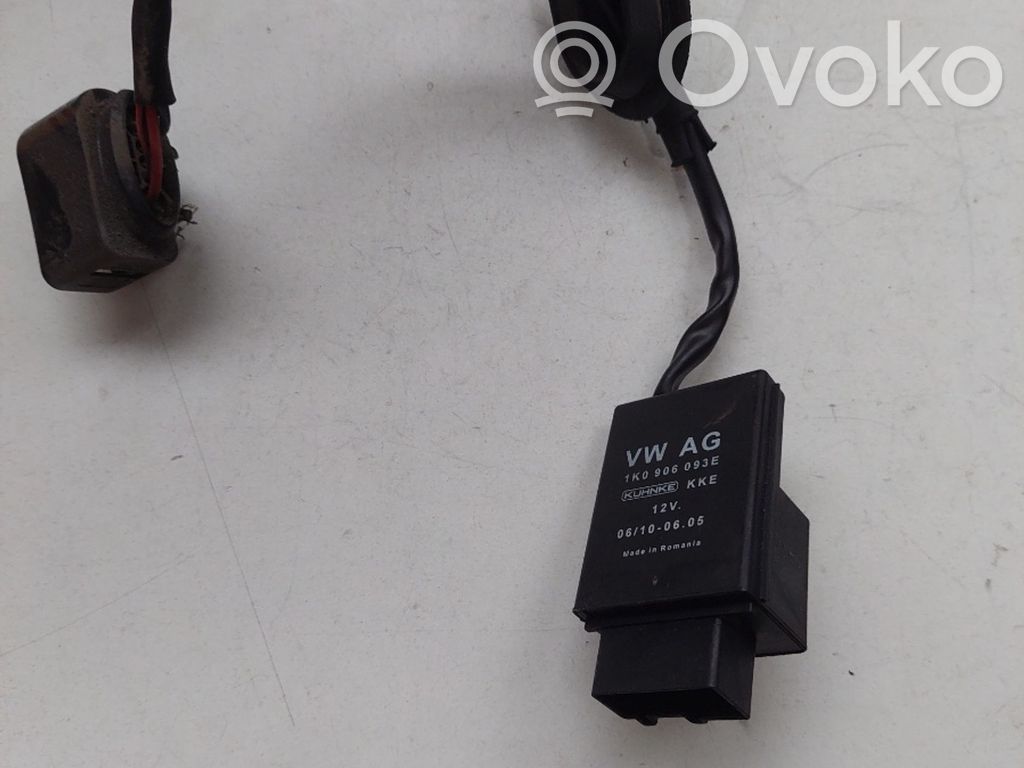 Unité de commande / module de pompe à carburant   1K0906093E