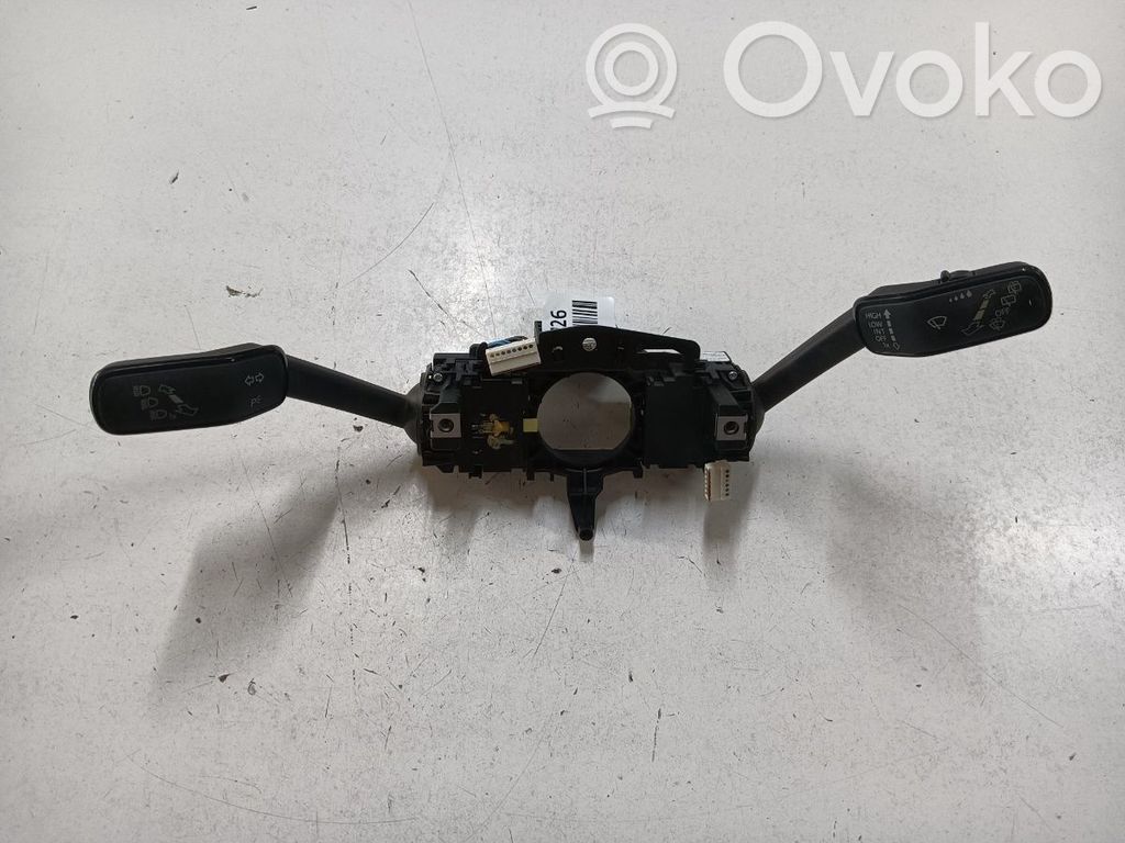 Volkswagen Golf VII Bloc semnalizator și ștergător parbriz 