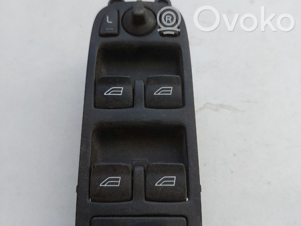 Electric window control switch   03451100
