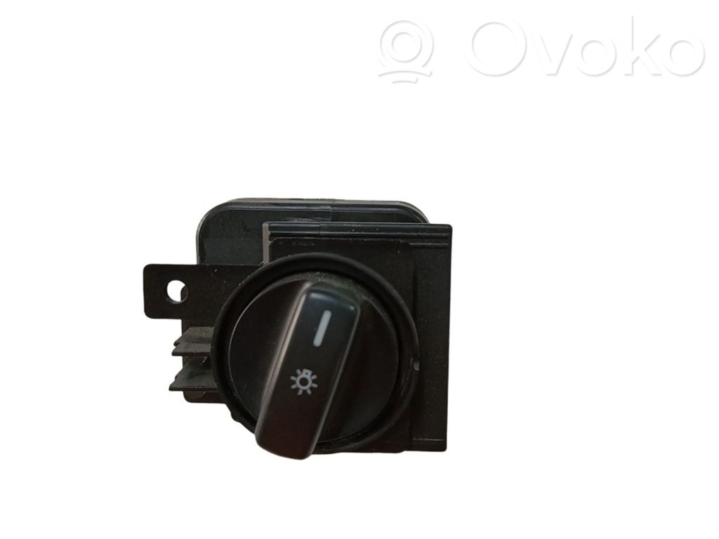 Interruptor de control del panel de luces   1695452704