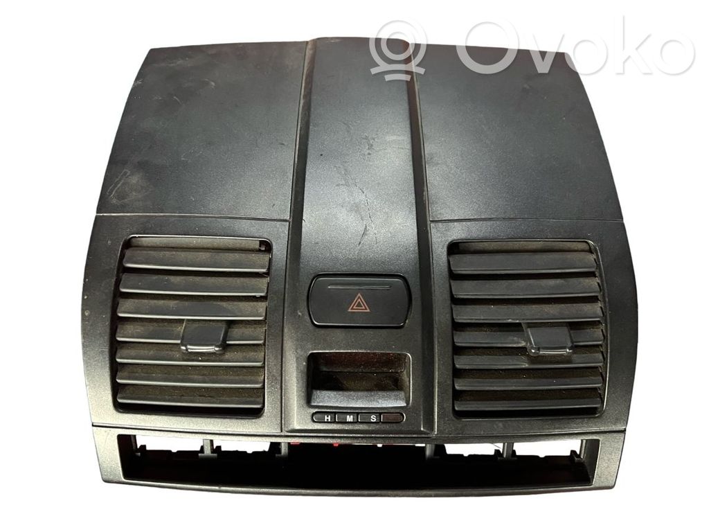 Moldura del panel   8111008010
