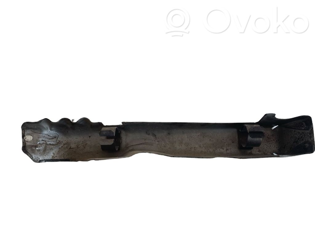 Heat shield in engine bay   779768404