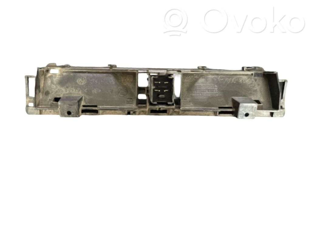 Botón interruptor de luz de peligro   3C0857318C