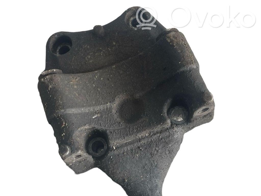 Peugeot 206 CC Generator/alternator bracket 