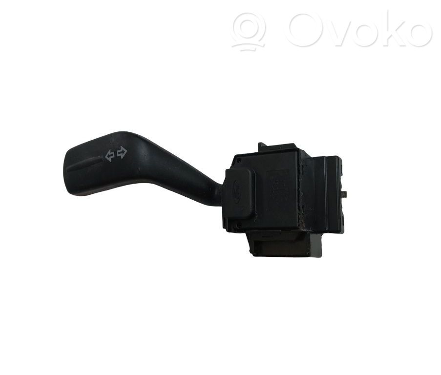 Commodo de clignotant   6C1T13335AA