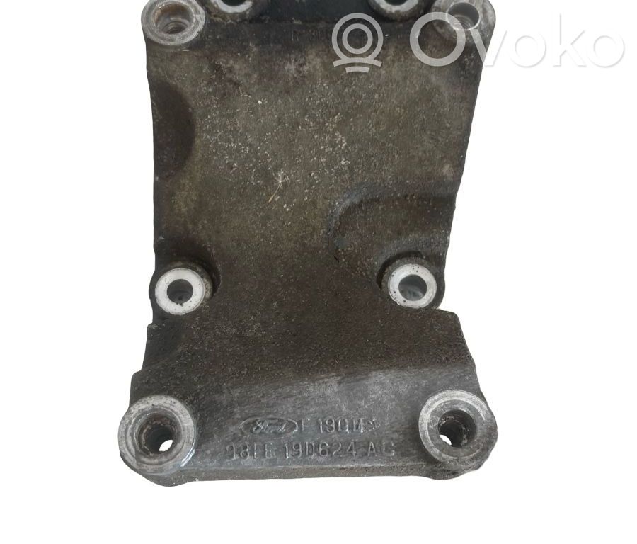 Ford Focus Generator/alternator bracket 