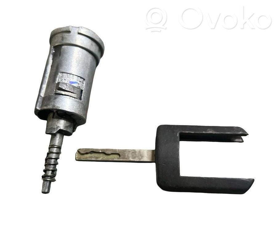 Opel Combo C Front door lock (next to the handle) 
