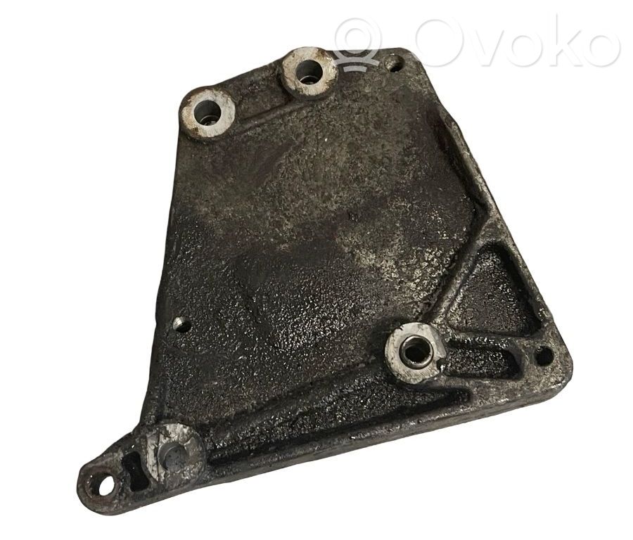 Opel Corsa D Suport generator/alternator 
