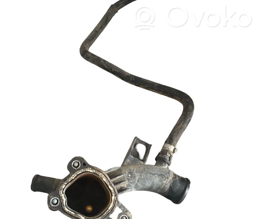 Opel Astra J Carcasă termostat 