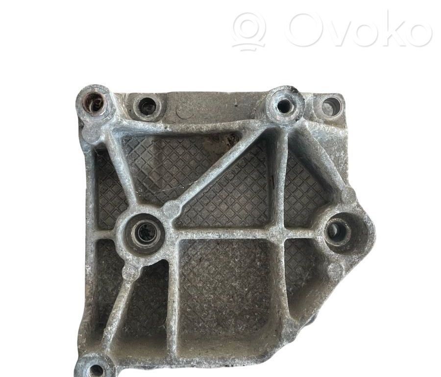 Generatoriaus kronšteinas   9657137480