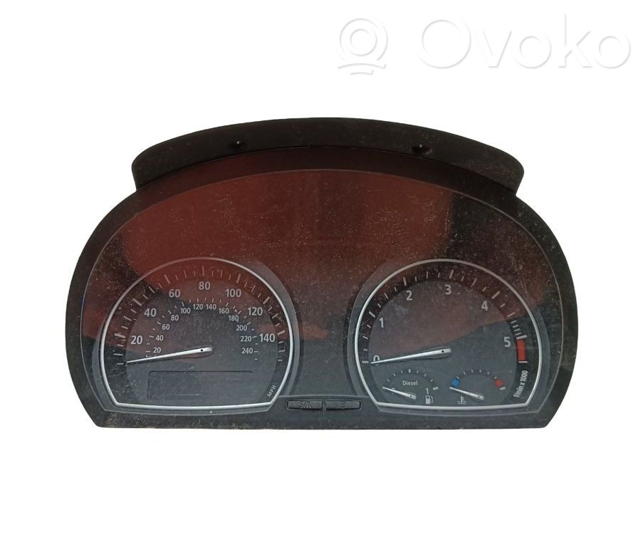 Clock   3414376