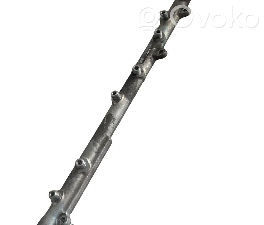 Polttoainepääputki   779551403