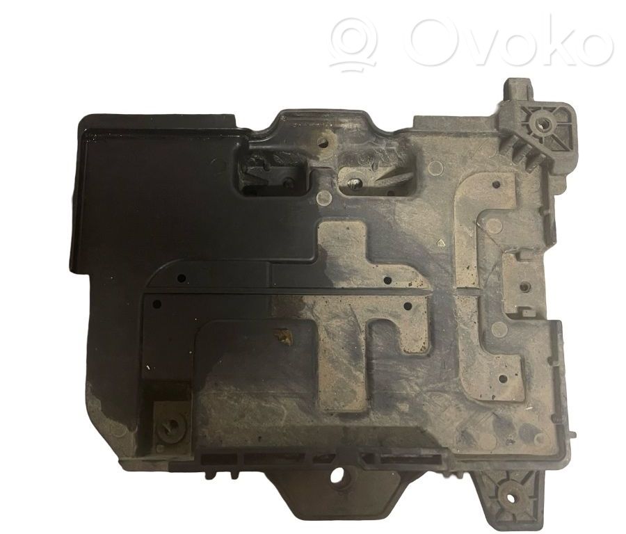 Akun alusta   371503Z000