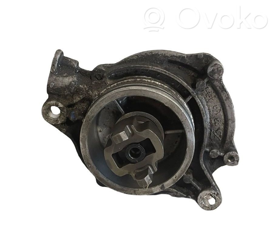 Vacuum pump   779123204