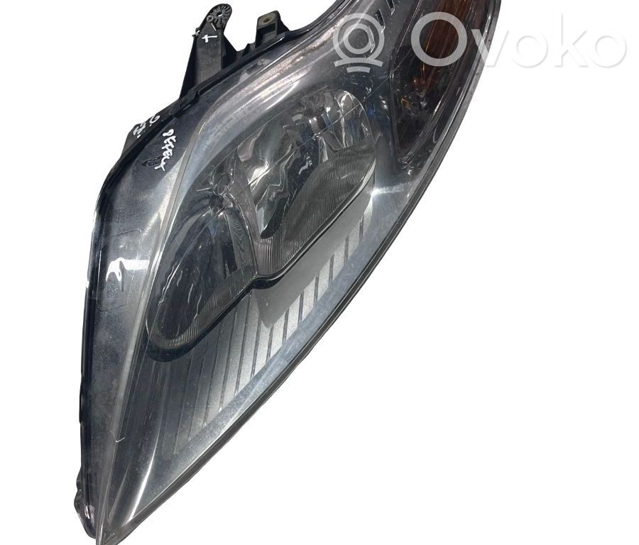 Phare frontale   7S7113K060CC